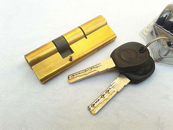 一種多功能聚氨酯軟泡催化劑bdmaee,可與多種催化劑協同作用